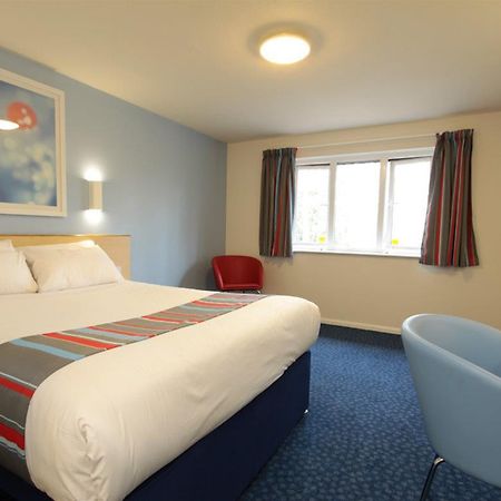 Travelodge Bath Waterside Eksteriør billede