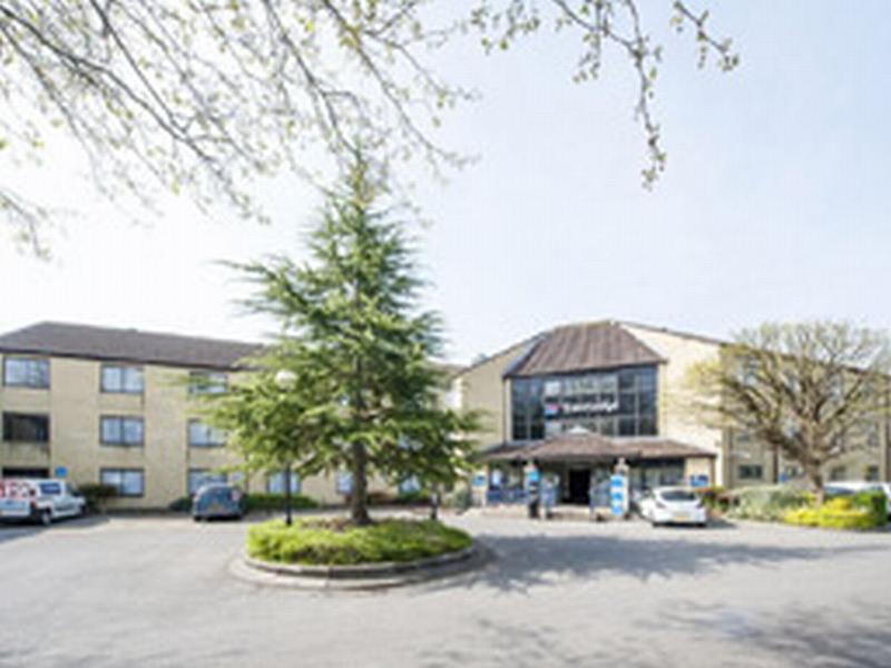 Travelodge Bath Waterside Eksteriør billede
