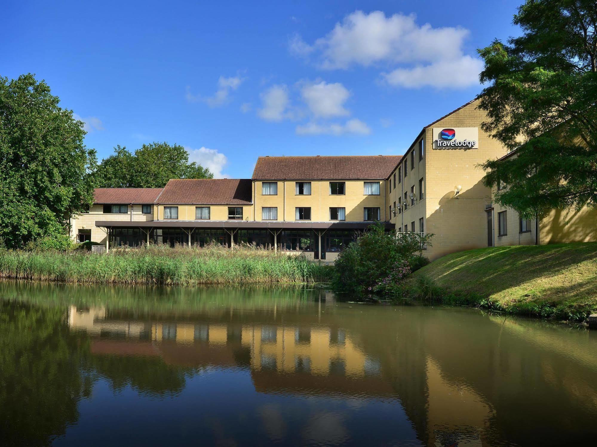 Travelodge Bath Waterside Eksteriør billede